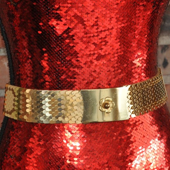 Vintage 60s Metallic Gold Tone Metal Fish Scale Stretch Belt - Picture 1 of 4